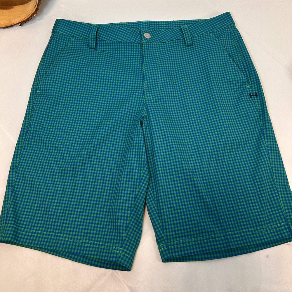 Under Armour green & black gingham pattern performance golf shorts Men’s Size 36